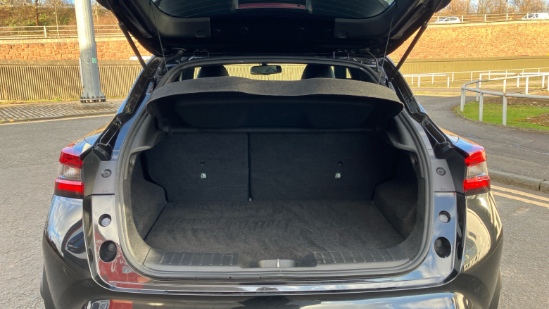 Nissan Juke 1.0 DiG-T 114 N-Connecta 5dr Petrol Hatchback